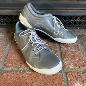 Gelato Tessa Gray Leather Sneaker Comfort Shoes SZ 10.5/11 EU 42 EUC!